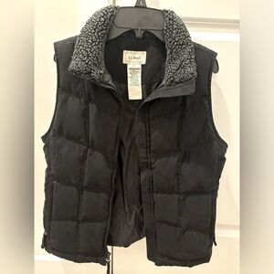 LL Bean Black Vest - women’s S